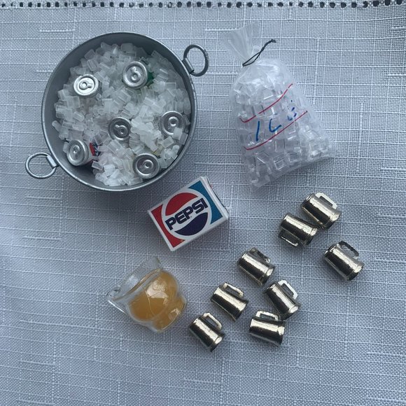 🎉HP!🎊 Dollhouse Accessories for Parties! Like New! - Picture 1 of 3